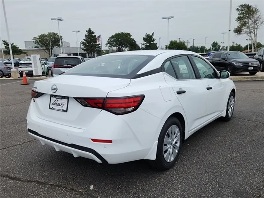 2025 Nissan Sentra S photo 1