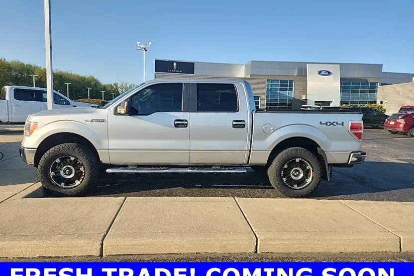 2011 Ford F-150 XLT photo 1
