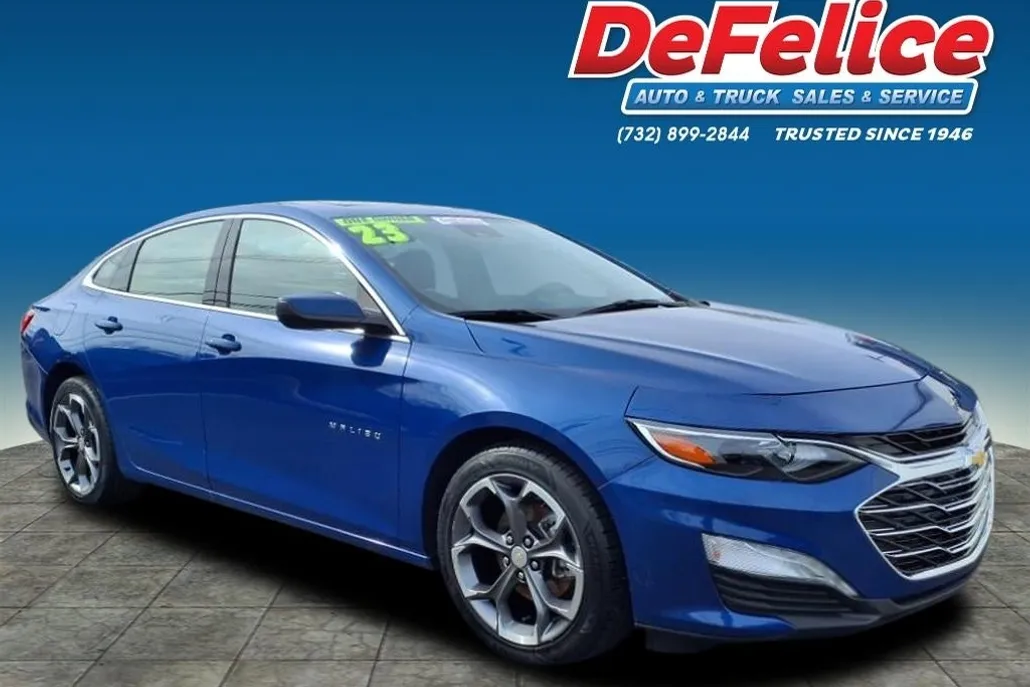 2023 Chevrolet Malibu 1LT photo 1