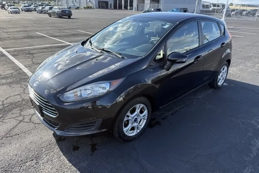 2014 Ford Fiesta SE photo 1