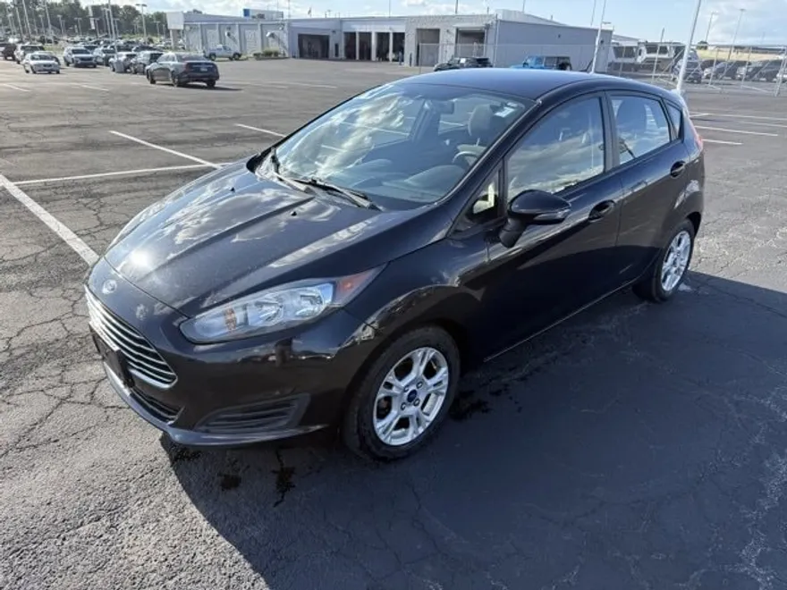 2014 Ford Fiesta SE photo 1