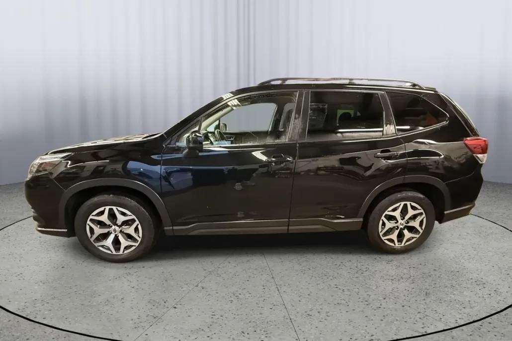 2022 Subaru Forester Premium photo 1