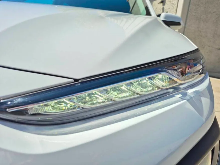 2021 Hyundai Kona SEL photo 1
