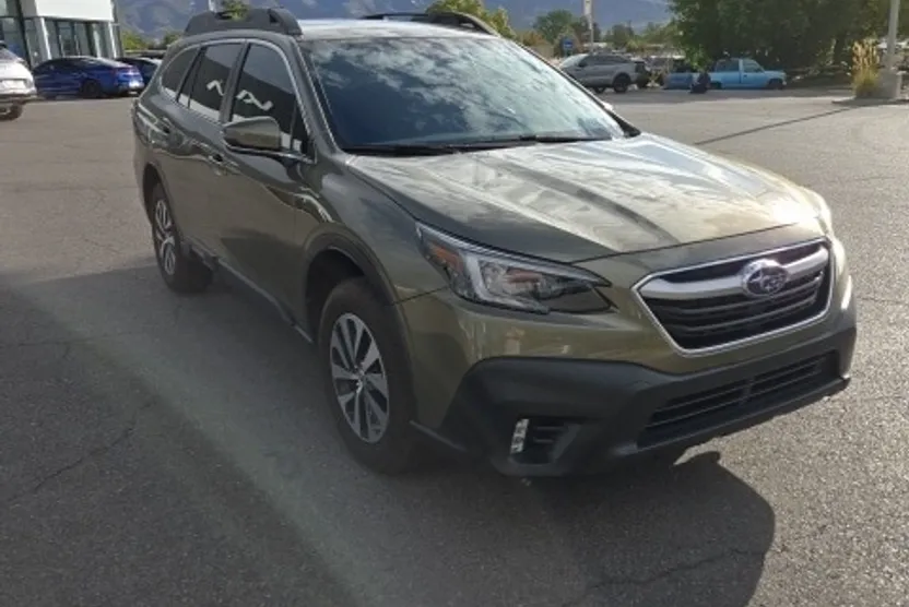 2022 Subaru Outback Premium photo 1