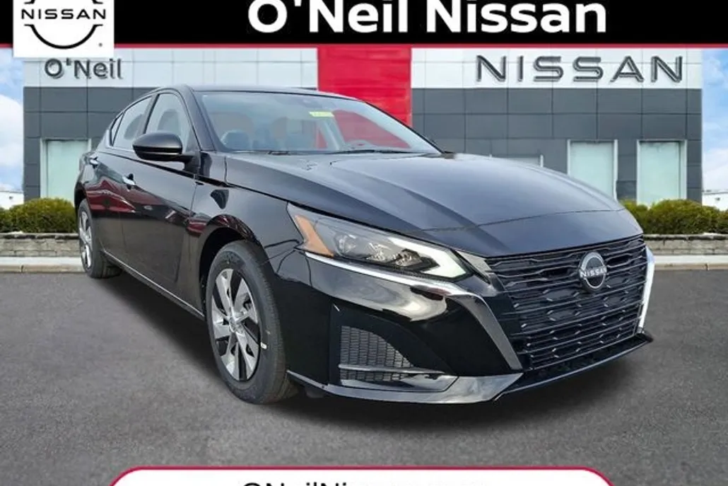 2025 Nissan Altima S photo 1