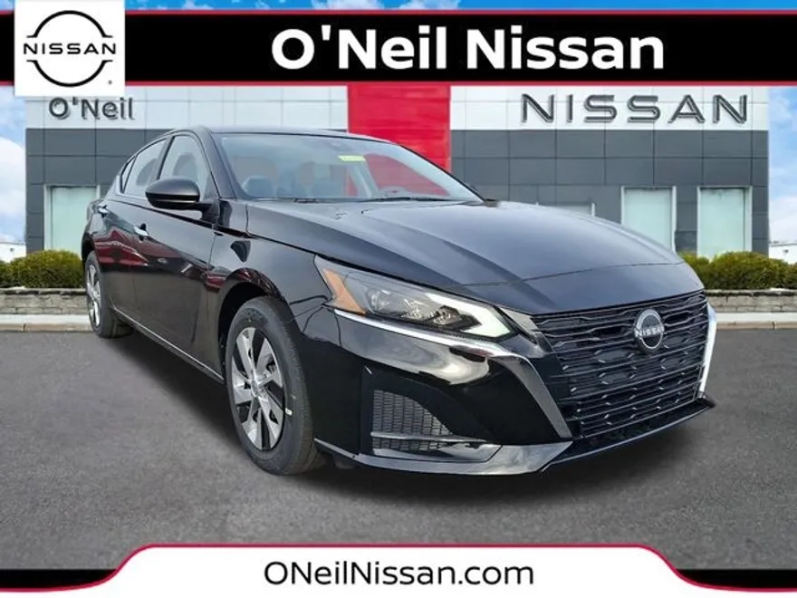 2025 Nissan Altima S photo 1