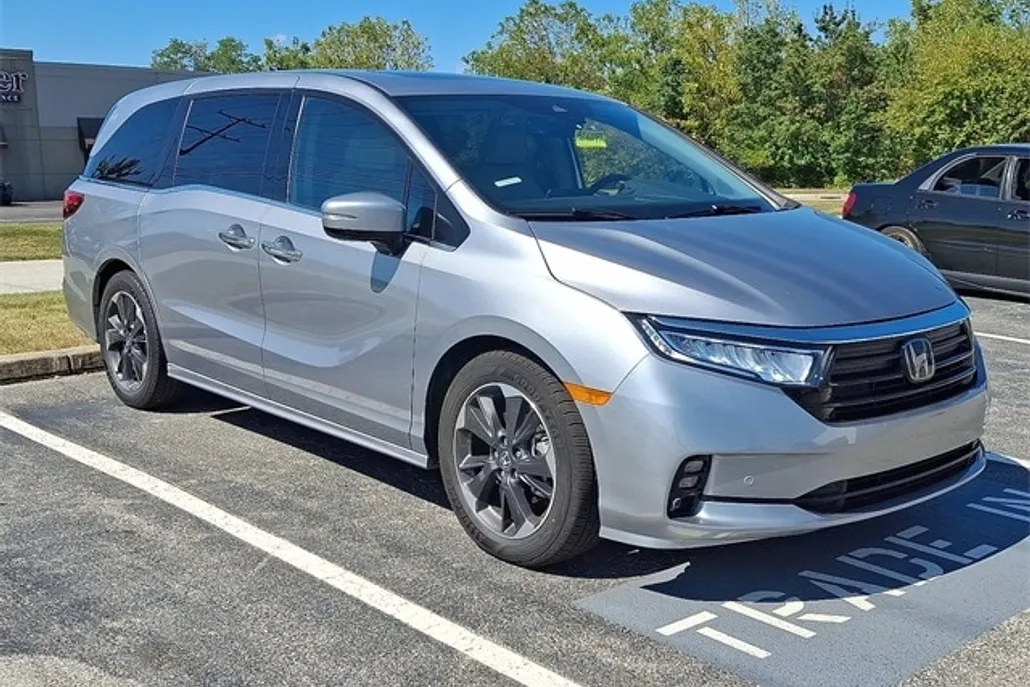 2024 Honda Odyssey Elite photo 1