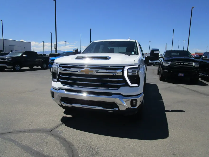 2024 Chevrolet Silverado 2500HD LTZ photo 1