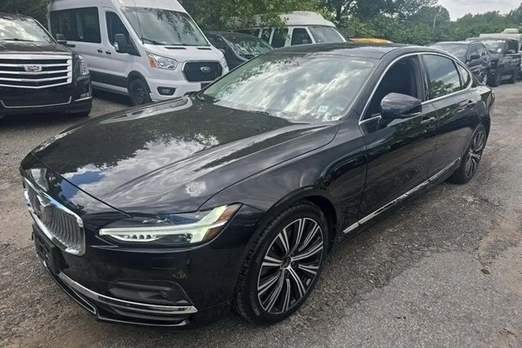 2023 Volvo S90 Plus photo 1