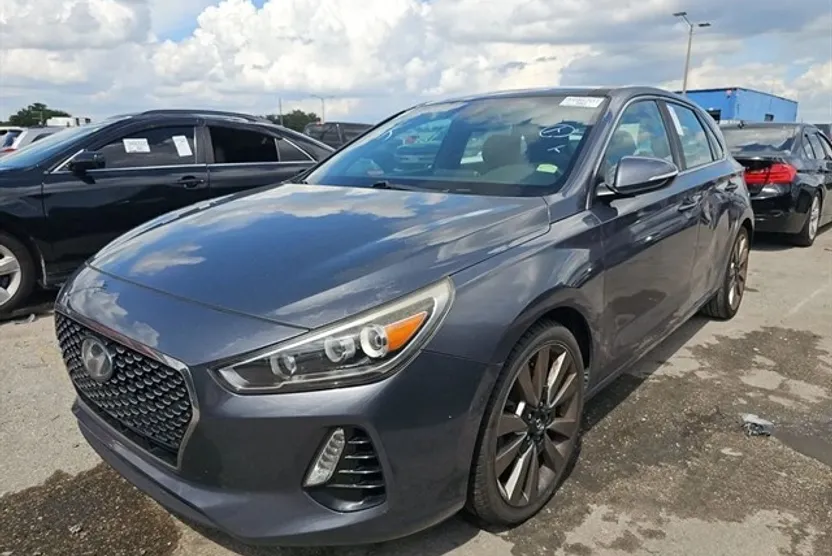 2018 Hyundai Elantra GT Sport photo 1