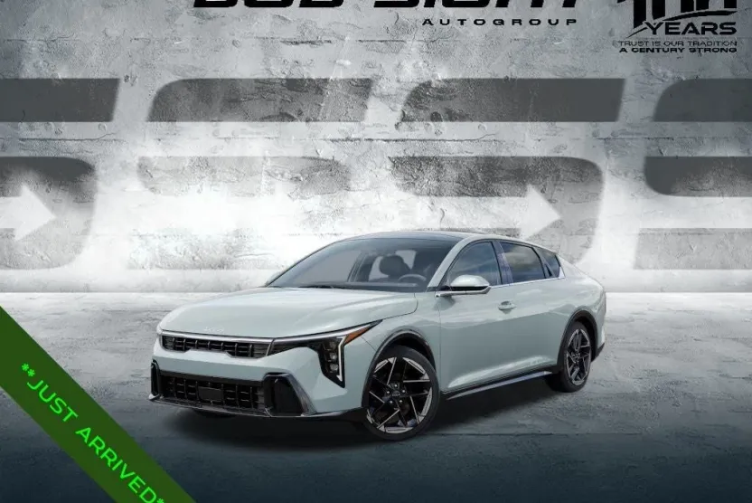 2025 Kia K4 GT-Line photo 1