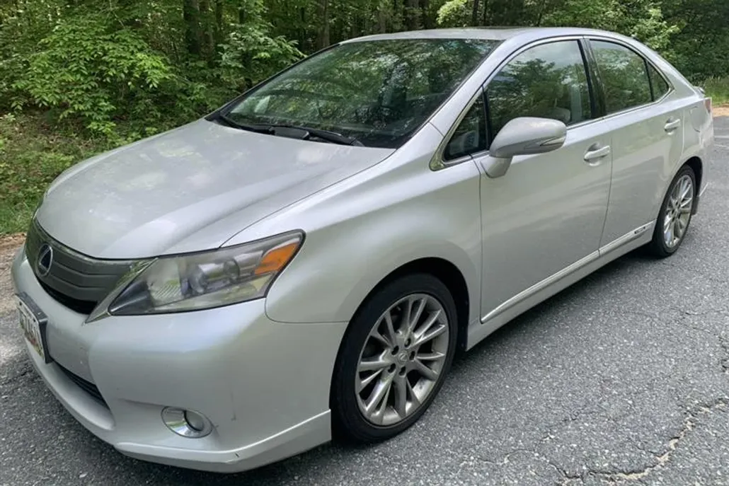 2010 Lexus HS 250h photo 1