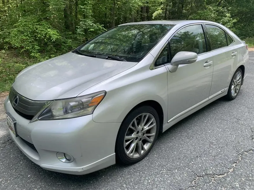 2010 Lexus HS 250h photo 1