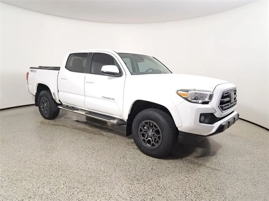 2018 Toyota Tacoma TRD Off-Road V6 photo 1