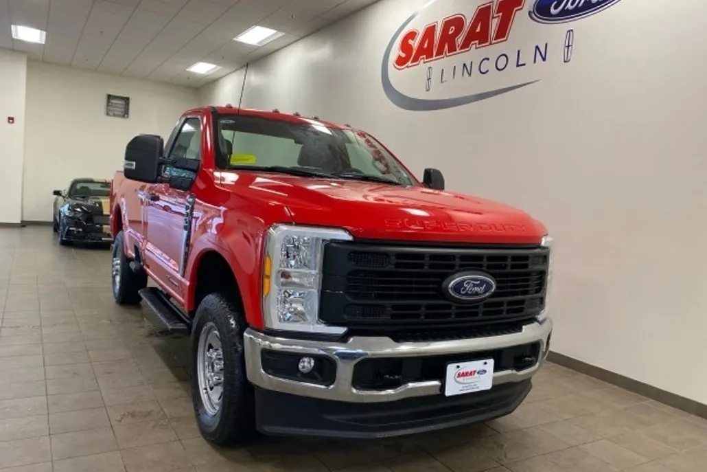 2023 Ford F-350 XL photo 1