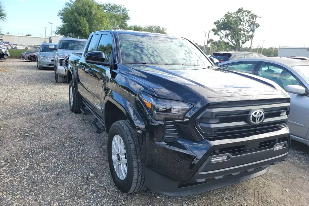 2024 Toyota Tacoma SR5 photo 1
