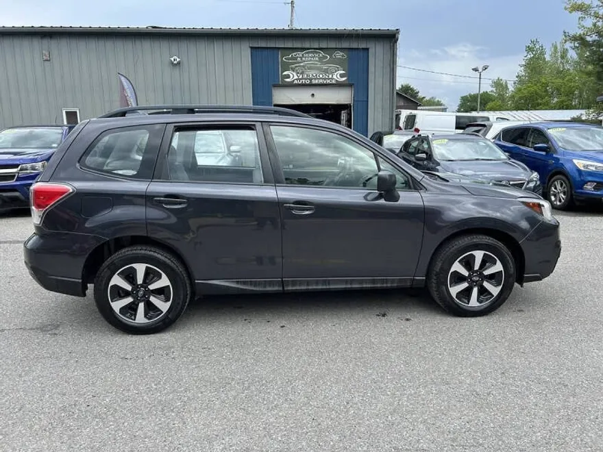 2018 Subaru Forester 2.5i photo 1