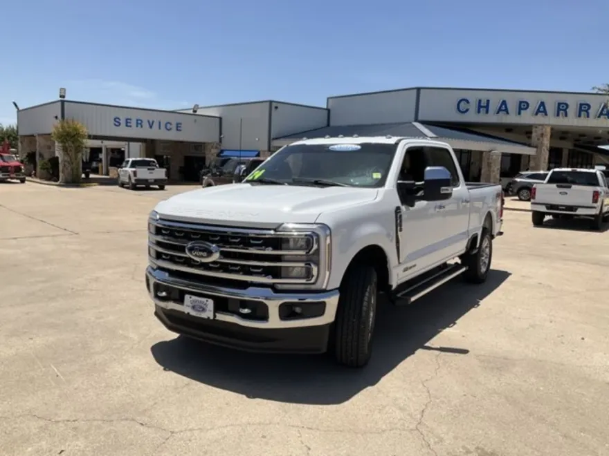 2024 Ford F-250 Lariat photo 1