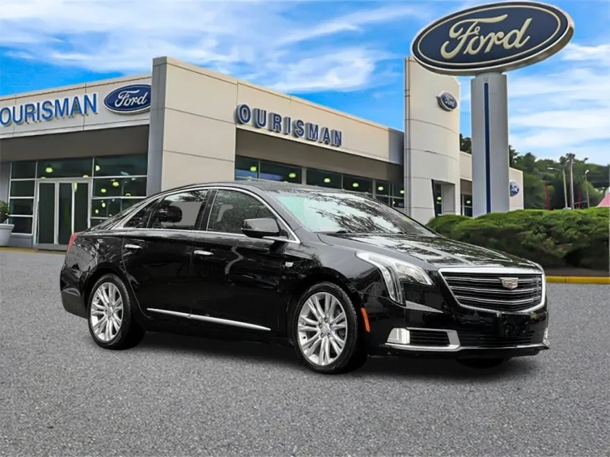 2019 Cadillac XTS Luxury photo 1