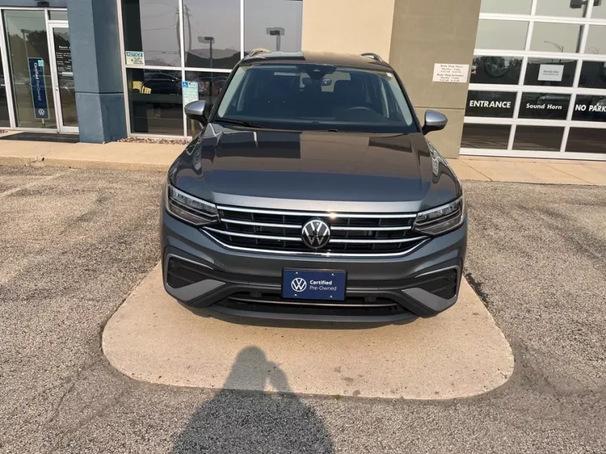 2024 Volkswagen Tiguan Wolfsburg Edition photo 1