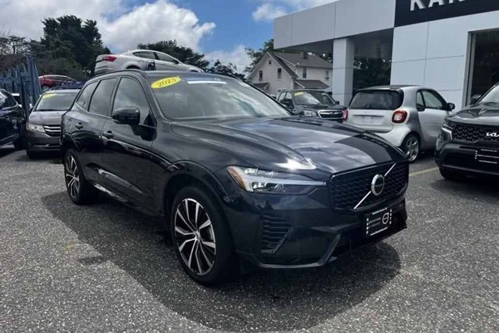 2023 Volvo XC60 Recharge Ultimate photo 1