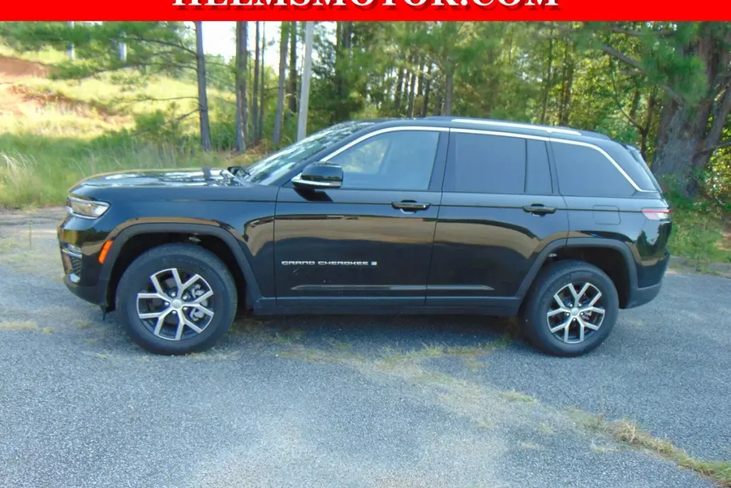 2023 Jeep Grand Cherokee Limited photo 1