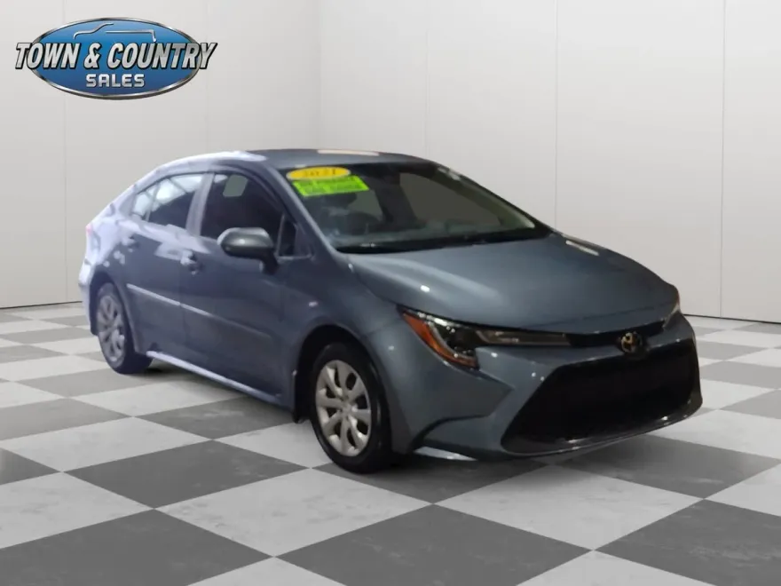 2021 Toyota Corolla LE photo 1