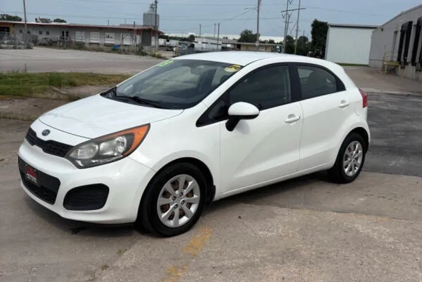 2013 Kia Rio LX photo 1