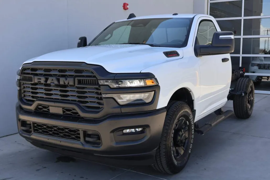 2025 Ram 3500 Tradesman photo 1