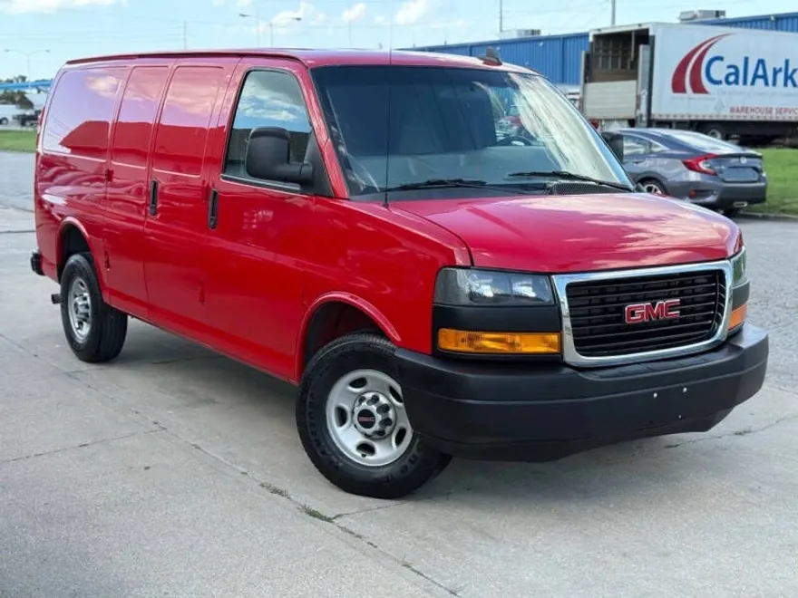 2018 Gmc Savana 3500 Cargo photo 1