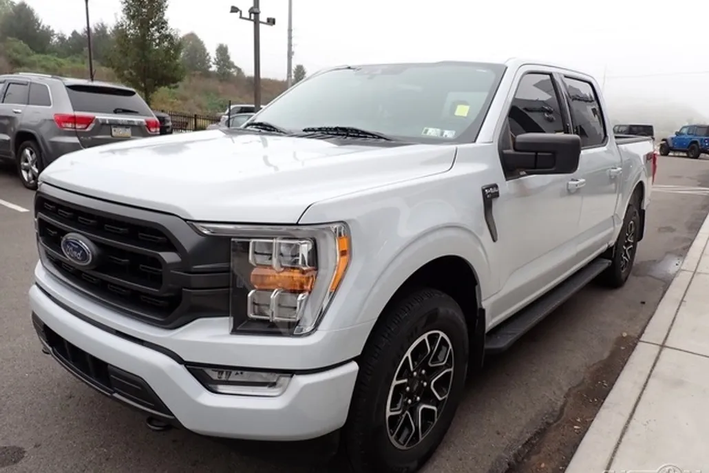 2021 Ford F-150 XLT photo 1