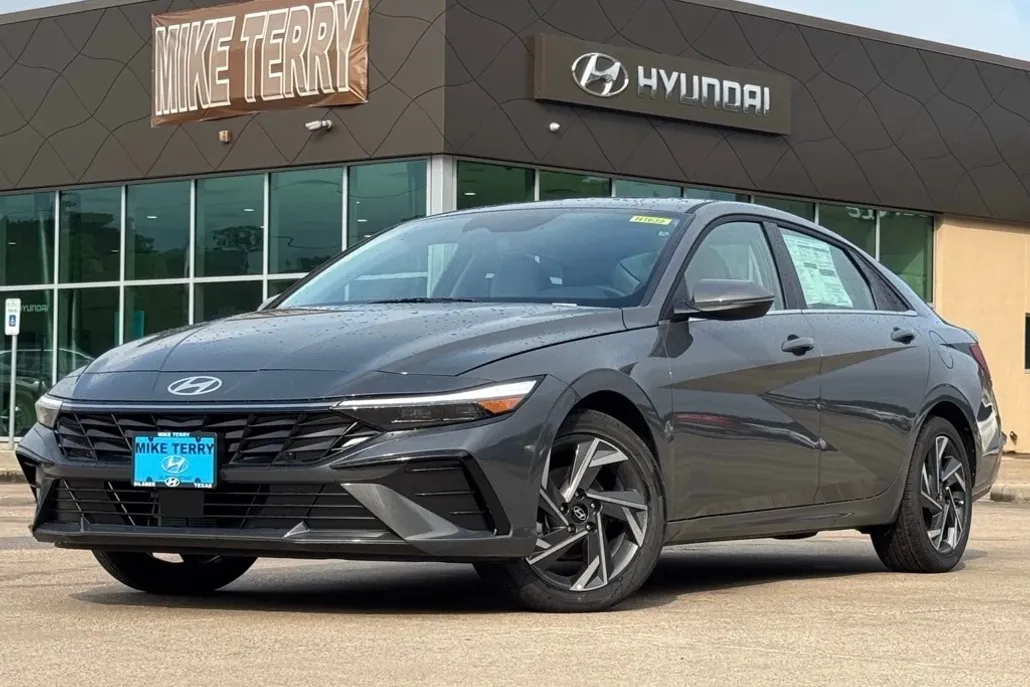 2025 Hyundai Elantra Hybrid Limited photo 1