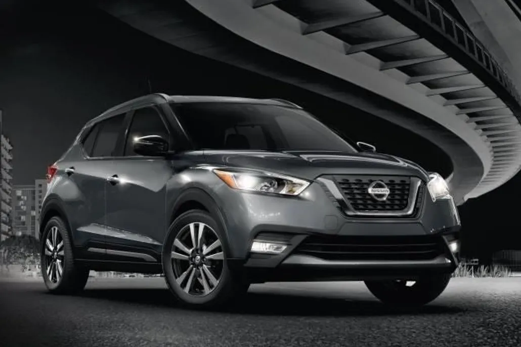 2021 Nissan Kicks S photo 1