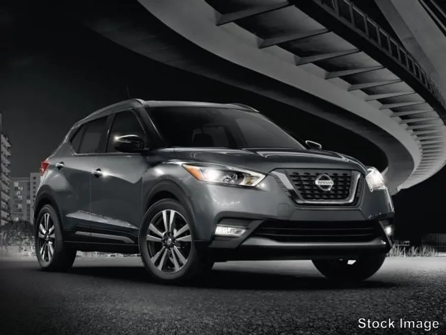 2021 Nissan Kicks S photo 1