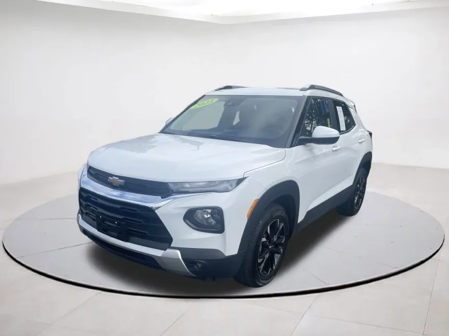 2023 Chevrolet Trailblazer LT photo 1