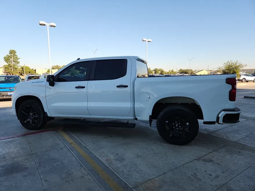 2023 Chevrolet Silverado 1500 Custom photo 1