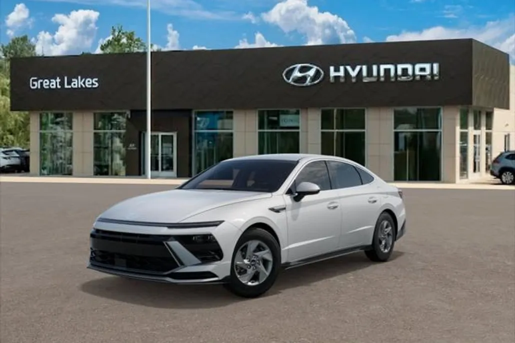 2025 Hyundai Sonata SE photo 1