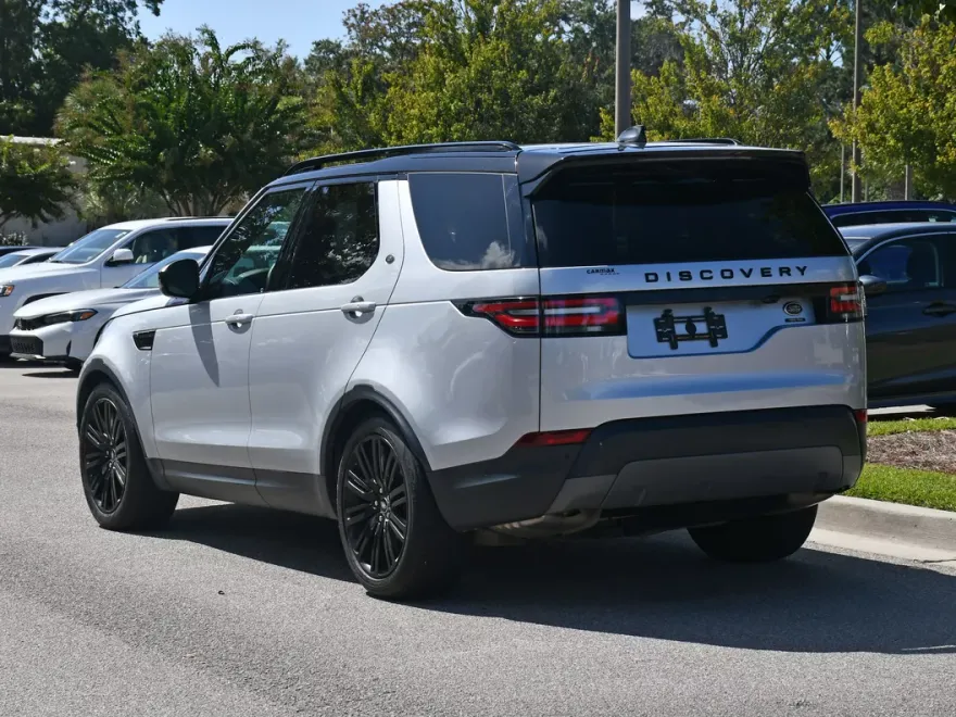2019 Land Rover Discovery HSE Luxury photo 1
