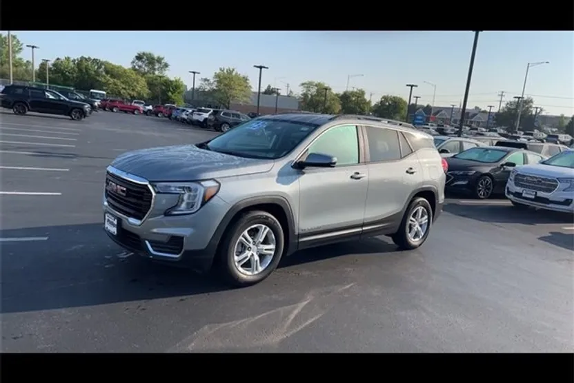 2023 Gmc Terrain SLE photo 1