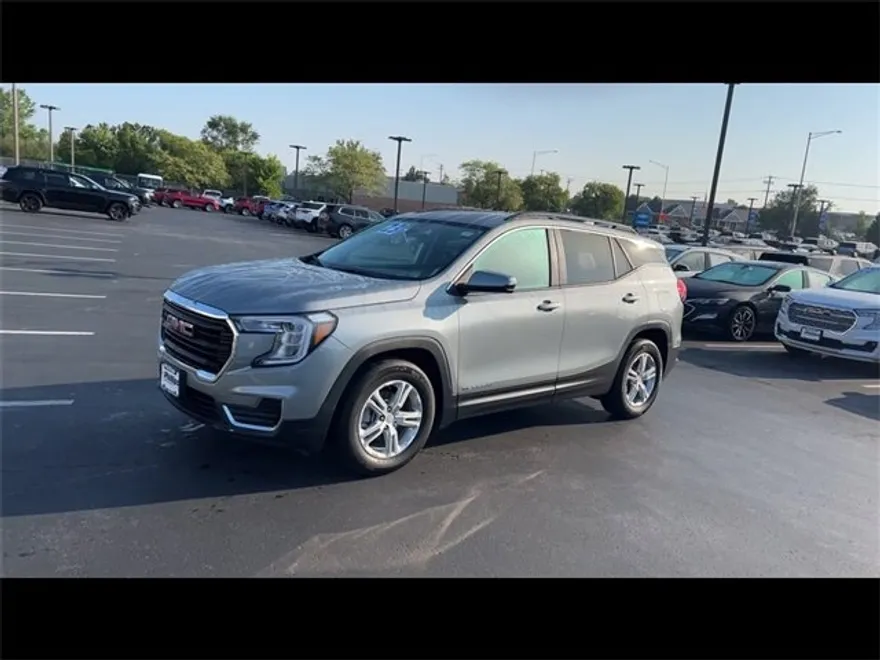 2023 Gmc Terrain SLE photo 1