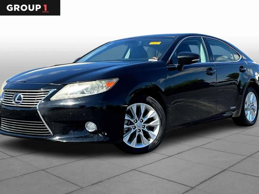 2013 Lexus ES 300h photo 1