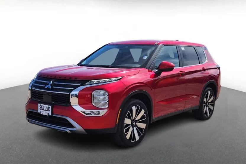 2025 Mitsubishi Outlander SE S-AWC photo 1