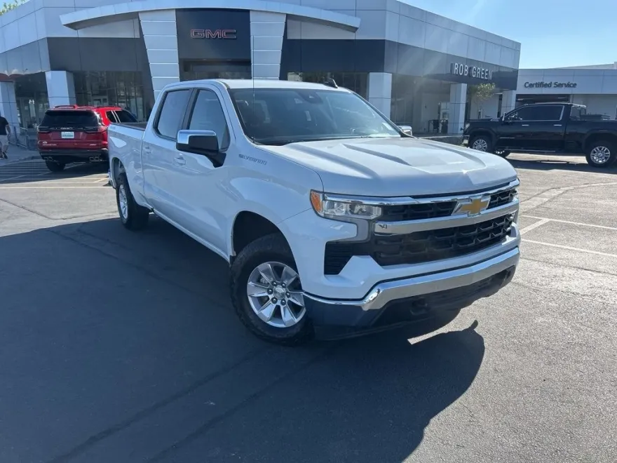 2023 Chevrolet Silverado 1500 LT photo 1
