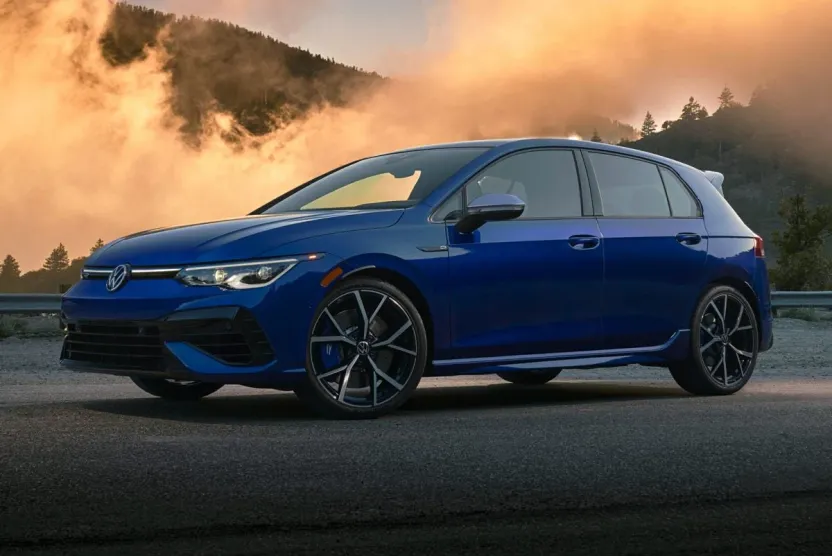 2024 Volkswagen Golf R photo 1