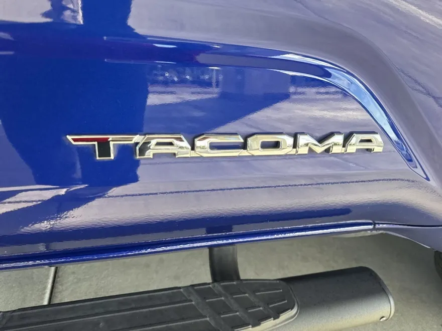 2024 Toyota Tacoma SR5 4x4 photo 1