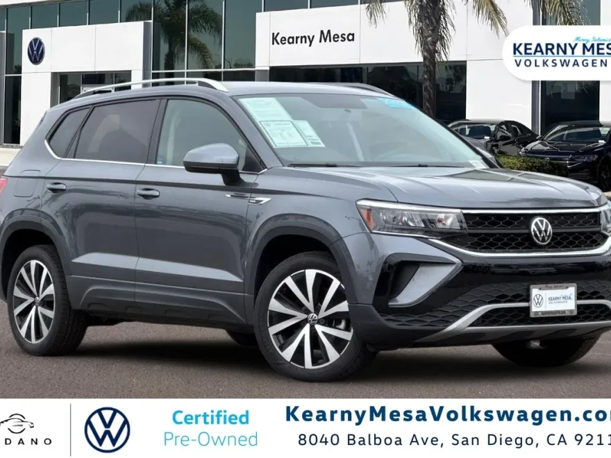 2022 Volkswagen Taos SE photo 1