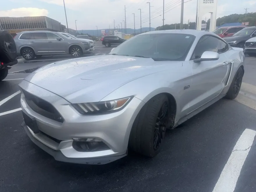 2015 Ford Mustang GT Premium photo 1