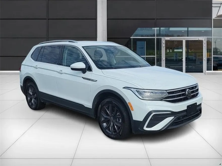2024 Volkswagen Tiguan SE Wolfsburg Edition photo 1