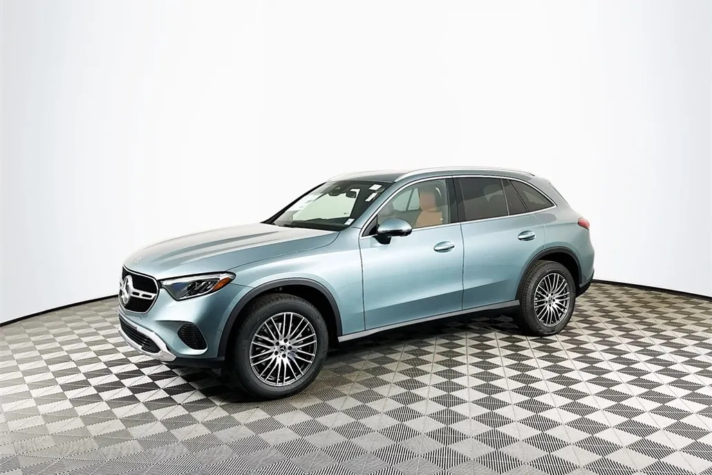 2026 Mercedes Benz GLC 300 4MATIC photo 1