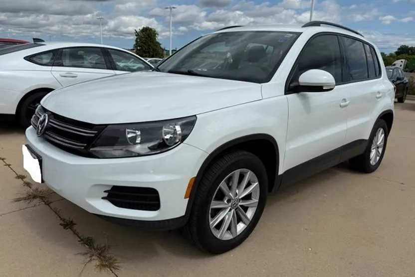 2017 Volkswagen Tiguan Limited photo 1